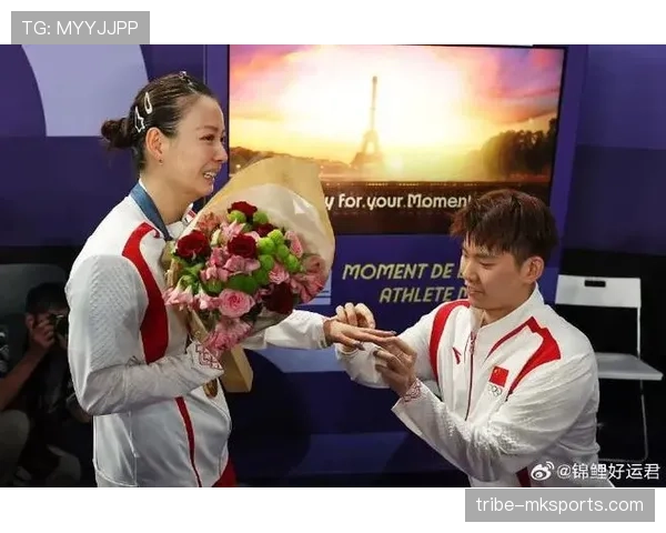 黄雅琼穿着还那么精致，完美反差竟然在羽毛球场上一点不含糊！